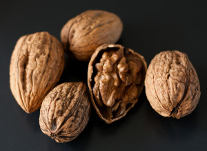 A web article makes the claim that the FDA labeled Diamond Foods' walnuts as "drugs". But is that what really happened? Photo from Ref. 5.